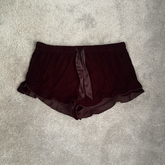 Victoria’s Secret velvet sleep short - Picture 1 of 2
